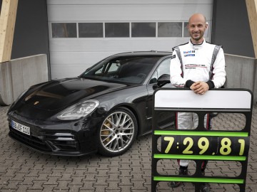  Porsche Panamera z rekordem na północnej pętli toru Nürburgring